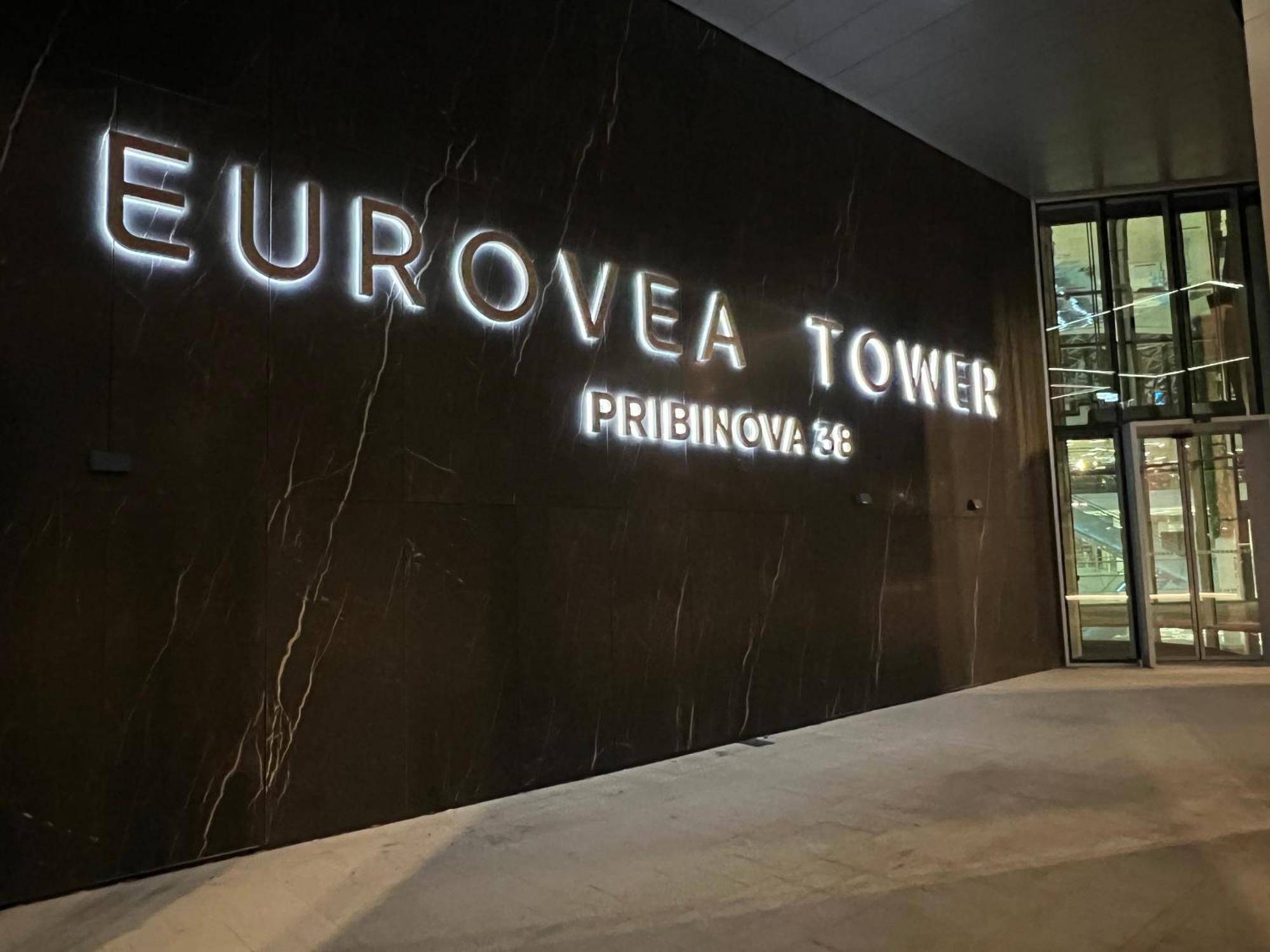 ברטיסלאבה Nikas Eurovea Apartments - Free Parking מראה חיצוני תמונה